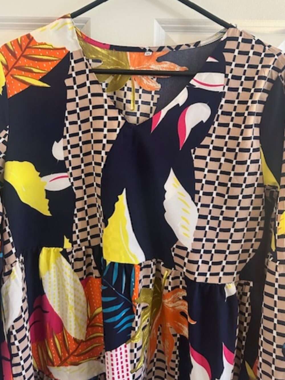 AMORETU BOLD ABSTRACT DRESS XL - Picture 6 of 11